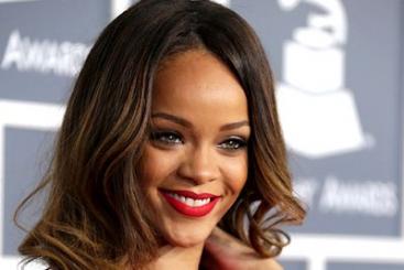 Rihanna celebrates her birthday with massive MAC deal