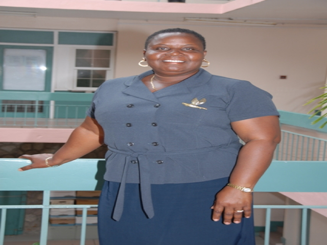 St. Christopher and Nevis Police Force gets first female superintendent‏