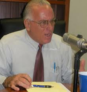 Hundreds of civil servants will lose jobs in “clean house”  exercise if a Unity Government takes office, says Dwyer Astaphan