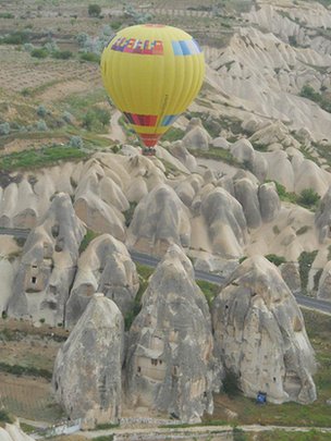 Balloon crash kills tourists in Cappadocia, Turkey