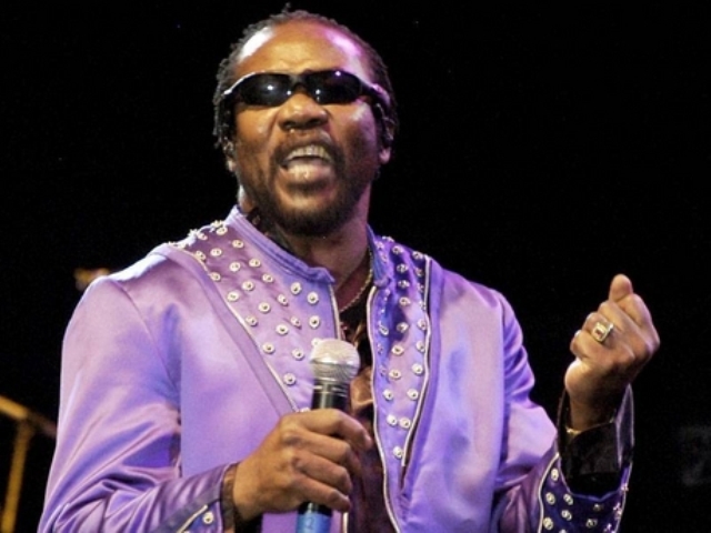 Toots Returns Home For Tests Today -Head Injury Halts US Acoustic Tour
