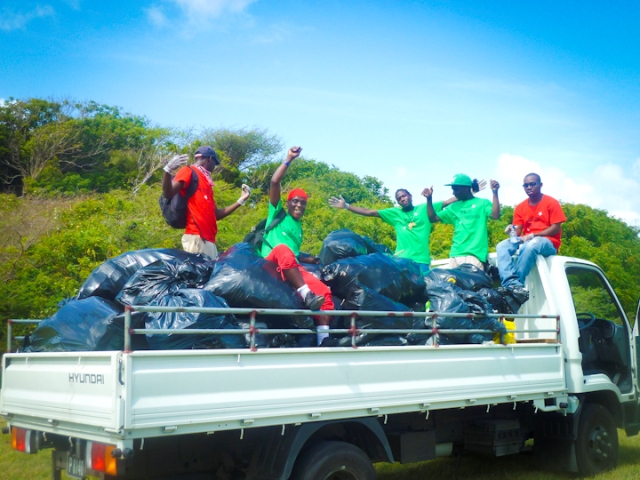 Tourism Leads Beach Cleanup on Cockleshell Beach