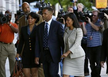 Ex-U.S. congressman Jesse Jackson Jr. sentenced to 30 months in prison