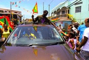 Kirani James receives EC$500,000 for Olympic success