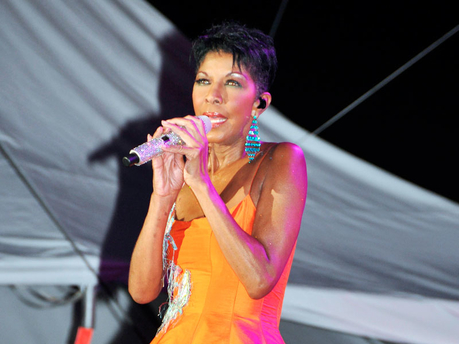Cheating Death – Natalie Cole’s Career Spiced Up By Close Calls