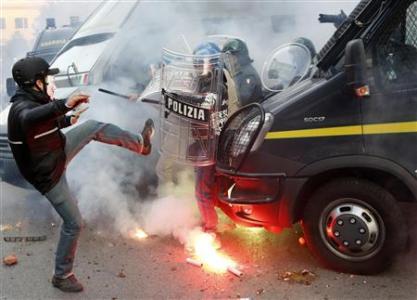 Italian anti-austerity protesters clash with police