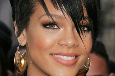 Rihanna’s Barbados concert postponed until next year