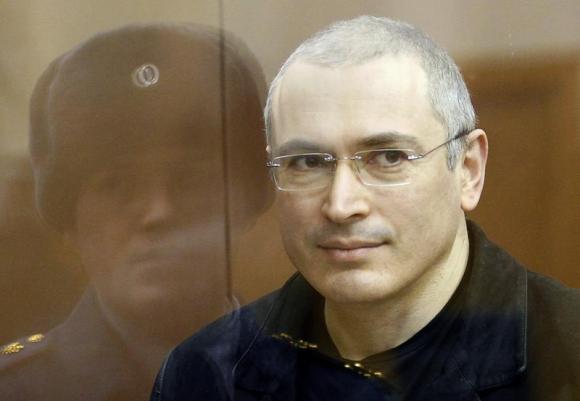 Russia’s Putin pardons jailed tycoon Khodorkovsky