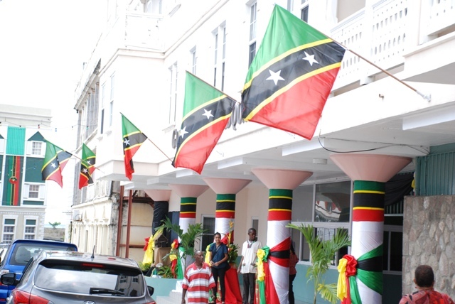 Civil servants salary increase for 2014 takes effect