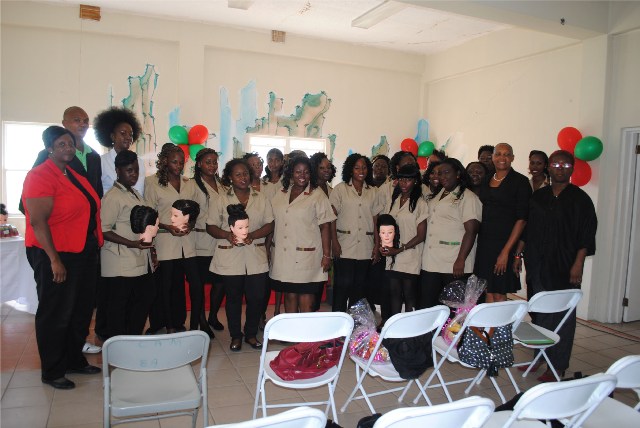 PM Douglas calls on PEP participants to demonstrate commitment and focus