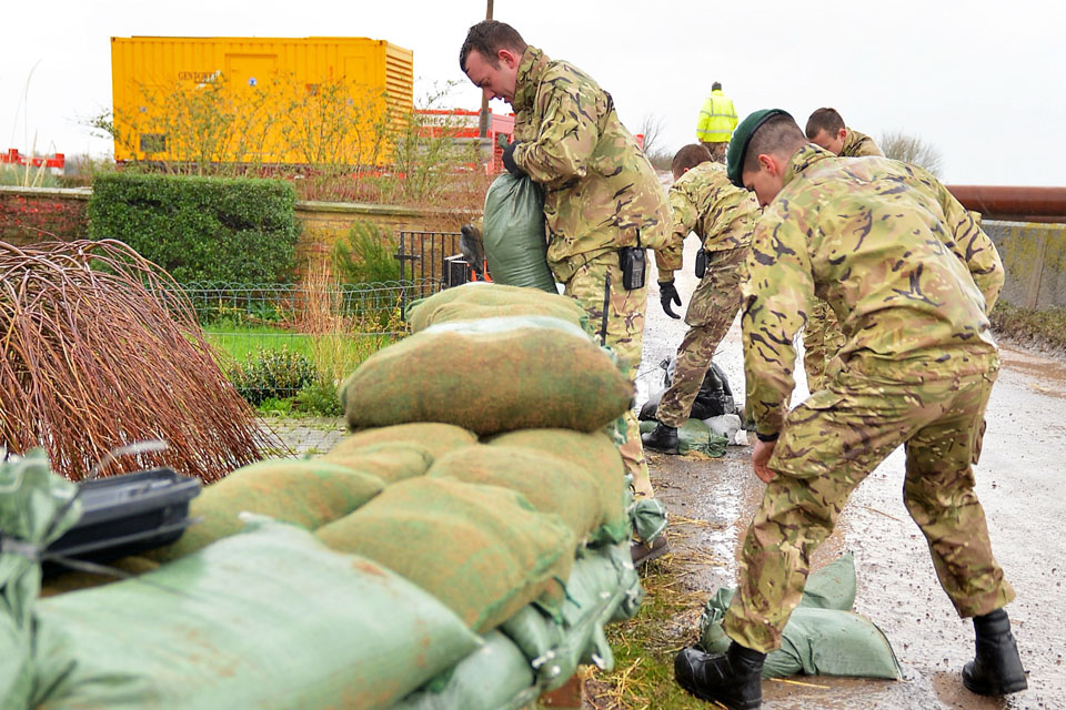 Military steps up flood relief work