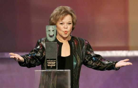 Shirley Temple Black, former Hollywood child star, dies at 85