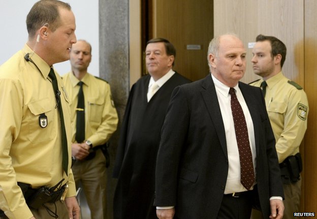 Bayern Munich boss Uli Hoeness on trial for tax evasion
