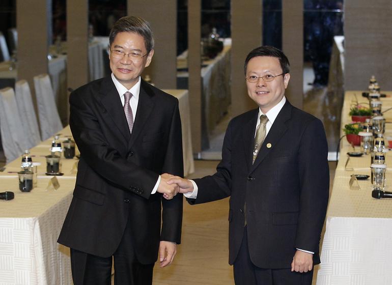 China’s Zhang Zhijun Visits Taiwan For First Time To Discuss Trade Pact, Improve Relations