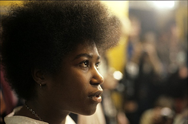 British-based St. Kitts-born Joan Armatrading to make solo world tour