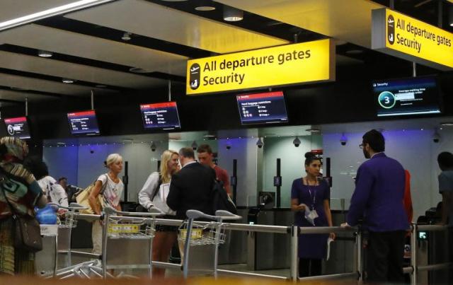 Heathrow Airport Will Screen Passengers For Ebola