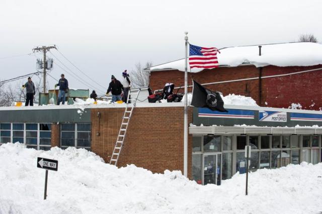 Buffalo Snowstorm Pictures 2014: New York Area Prepares For Extreme Flooding As 7 Feet Of Snow Melts