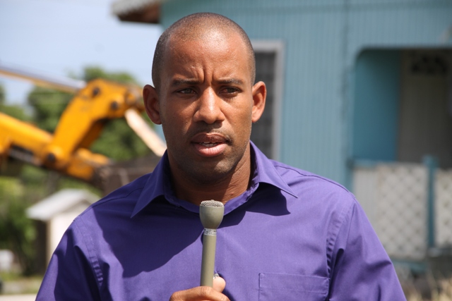 Heavy truck drivers urged to reduce speed in vicinity of pipe installation works