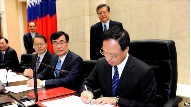 Taiwan cabinet resigns after local election defeat