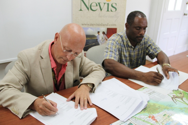 Nevis Administration signs agreement with Caribbean Helicopters Ltd. for added airlift