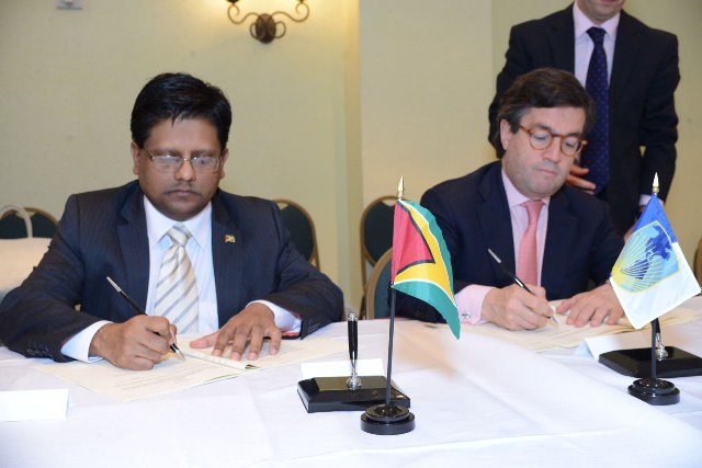Guyana signs loan agreement with IDB – for environment and security sectors’ strengthening