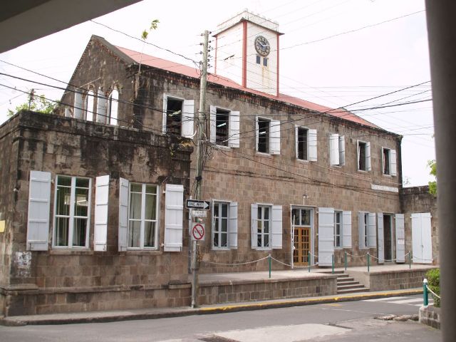 Veon Sutton pleads guilty to wounding his mother