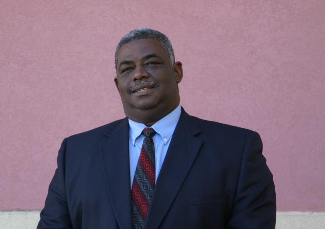Ministers’ Team Edge Out Veterans