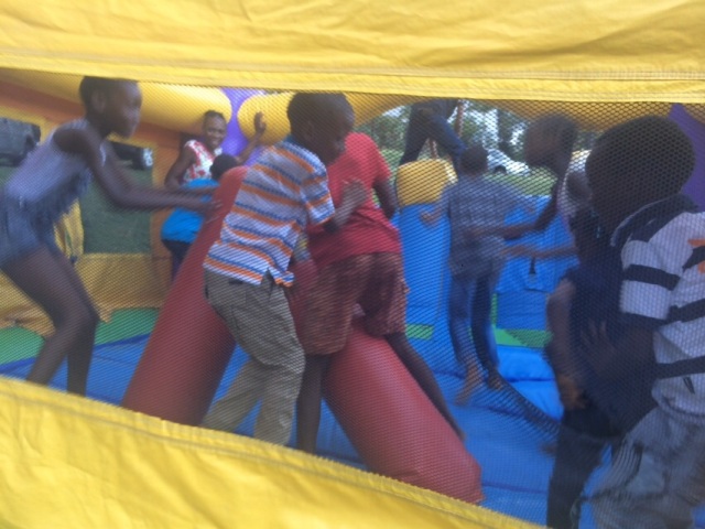 Team Unity hosts several children Christmas parties‏