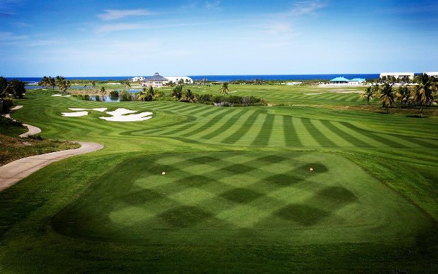 St. Kitts Officials Courting High-End Tourists from Canada and the U.K.‏