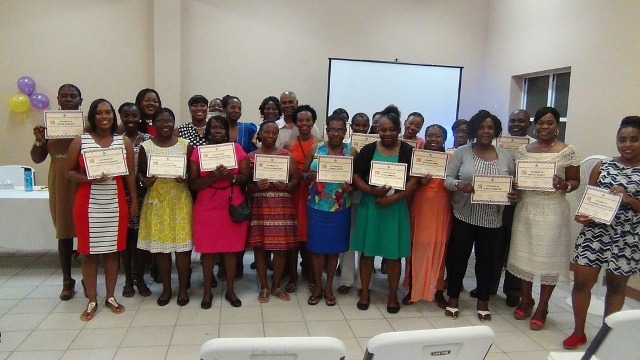 TWENTY-EIGHT GRADUATE FROM CAKE MAKING AND DECORATING CLASS