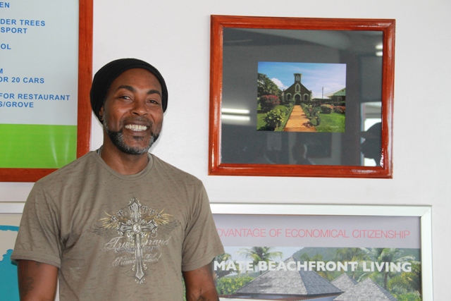 Min. of Tourism recognises its 2016 Photographer of the Year winner
