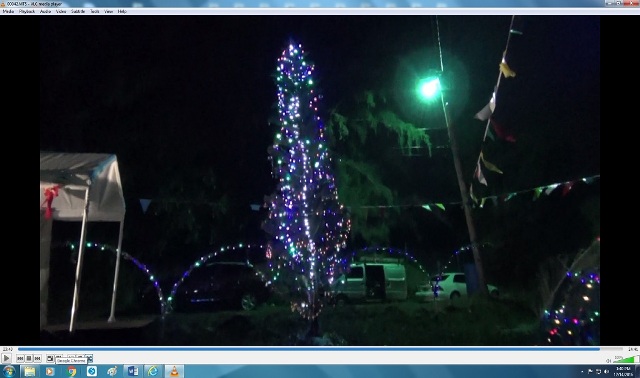 CANE GARDEN COMMUNITY HONOUR RODNEY ELLIOT AT CHRISTMAS TREE LIGHTING CEREMONY
