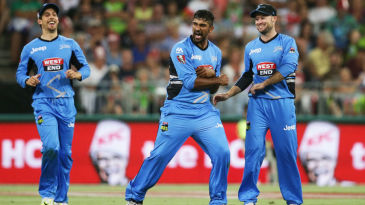 Sodhi’s 6 for 11 knocks Sydney Thunder out
