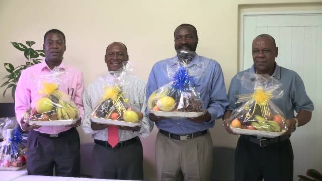 Nevis Customs and Excise Department honours past officers‏