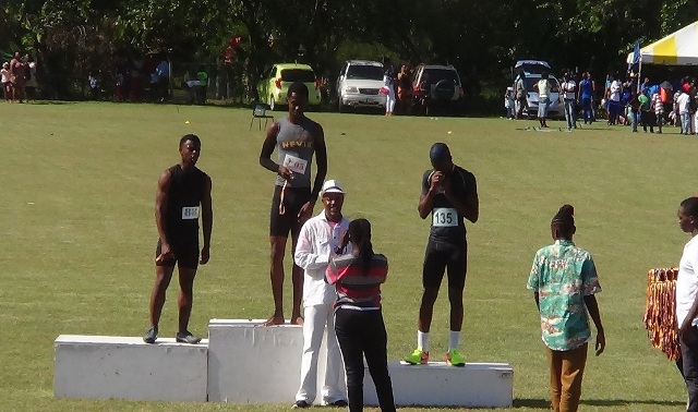 LEROY CHAPMAN CRUSHES 34 YEAR OLD RECORD