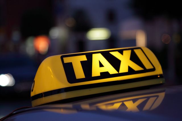 Seventy-One Graduate From Taxi Drivers’ Course