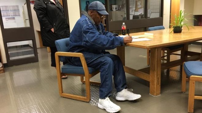 OJ Simpson released on parole from Nevada jail