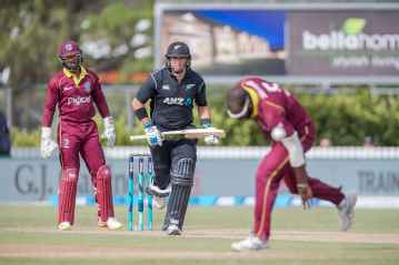 Bracewell, Astle put New Zealand 1-0 up