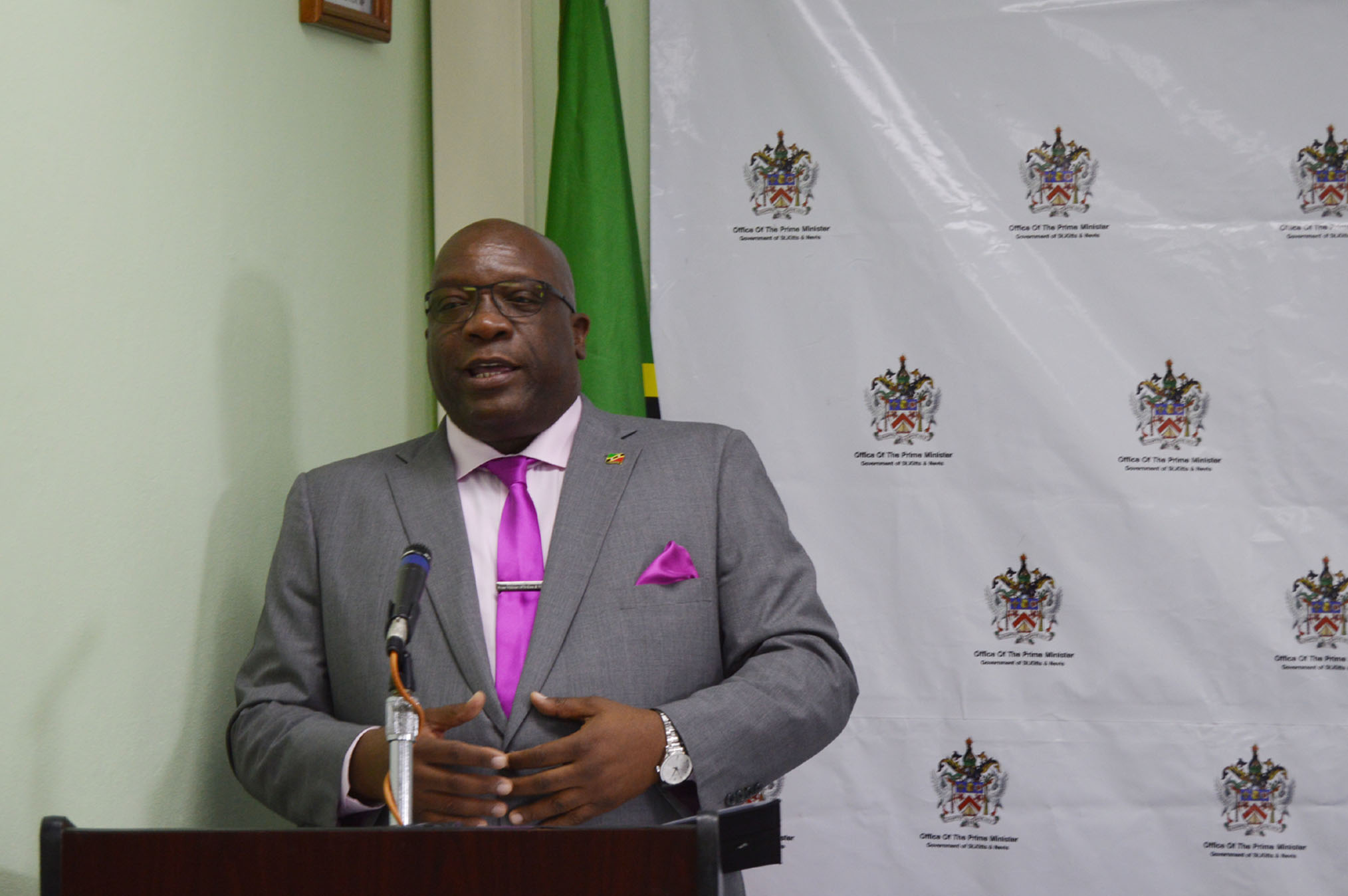 Prime Minister Harris: Government will issue new policy on use of community centres