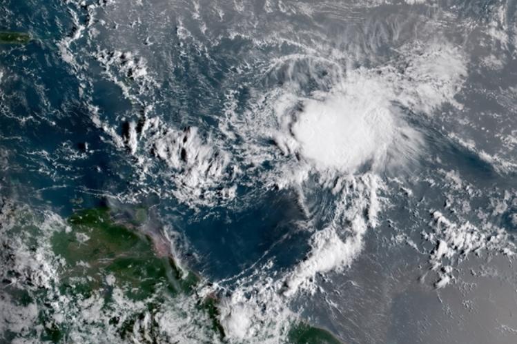Tropical Storm Isaac weakens in Caribbean