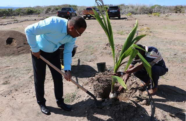 NIA ministers join NHCS in preserving environment