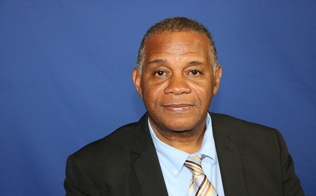 Minister Evelyn Pays Tribute to Drag Racing Stalwart