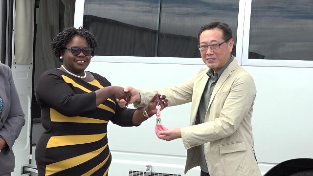 Min. of Health on Nevis receives mobile medical unit, a gift from the people of Japan