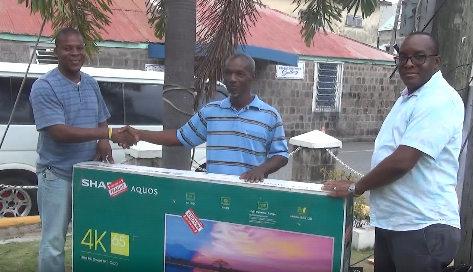Winners of Masters Raffle Receive Prizes