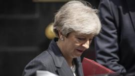 Theresa May to resign as prime minister