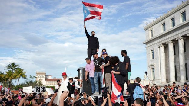 Puerto Rico: Protests over homophobic text messages