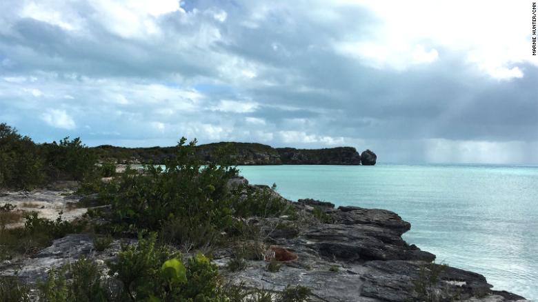 3 American tourists drown during island beach vacation