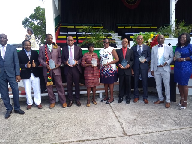 Ten Receive Independence Awards