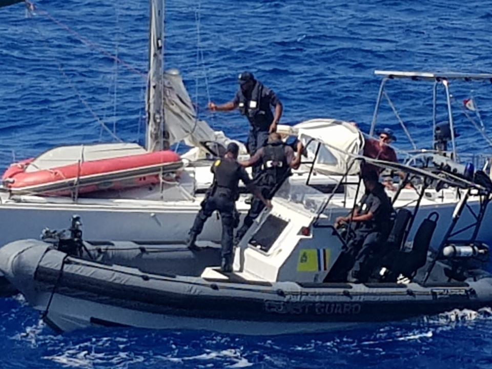 St Kitts-Nevis Coast Guard notifies St Maarten counterparts of drifting sailboat off Saba