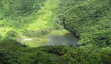 Mission to rescue Canadian trapped in crater at Mt Liamigua
